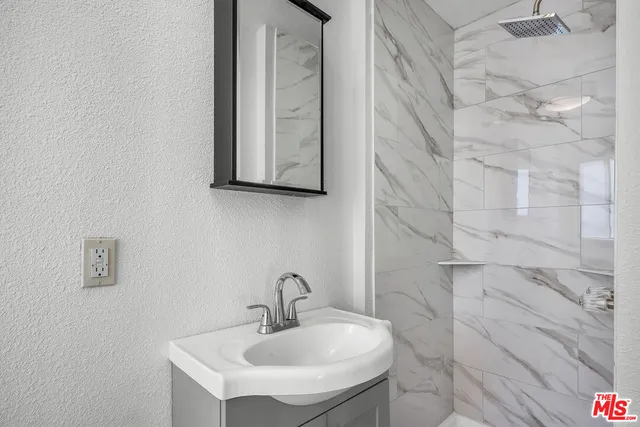 $1,650,000 | 123 South Westmoreland Avenue, Los Angeles, CA 90004