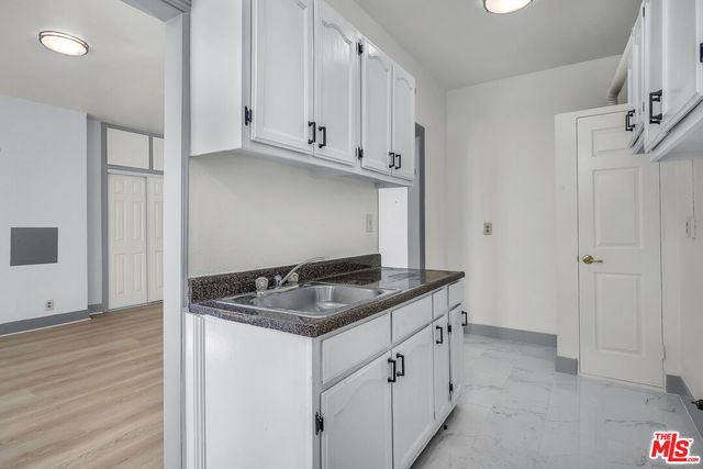 $1,895,000 | 123 South Westmoreland Avenue, Los Angeles, CA 90004