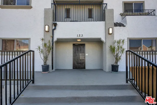 $1,650,000 | 123 South Westmoreland Avenue, Los Angeles, CA 90004