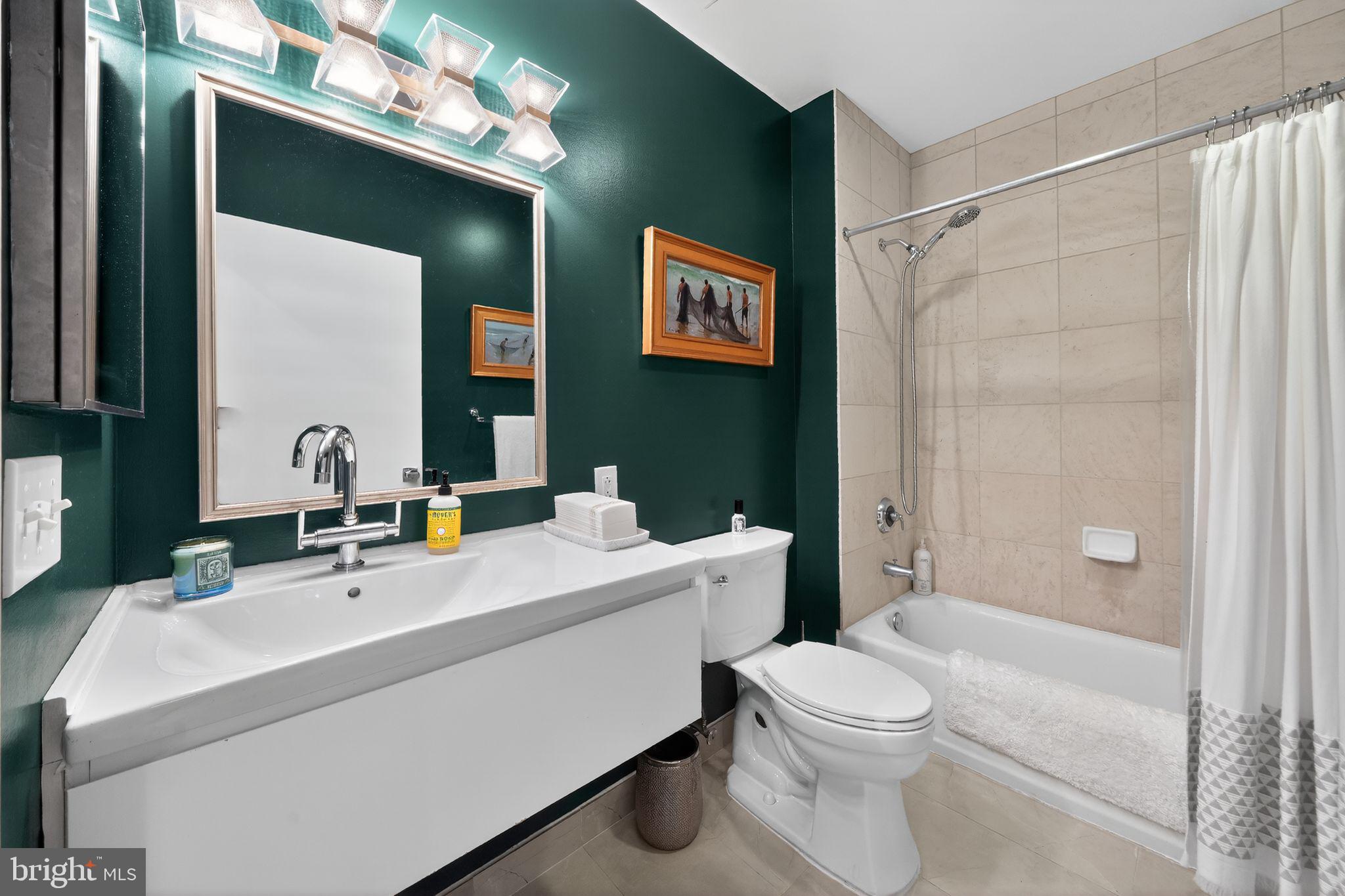 1900 Hamilton Street, Unit D15 Philadelphia, PA 19130 - Photo 24 of 51