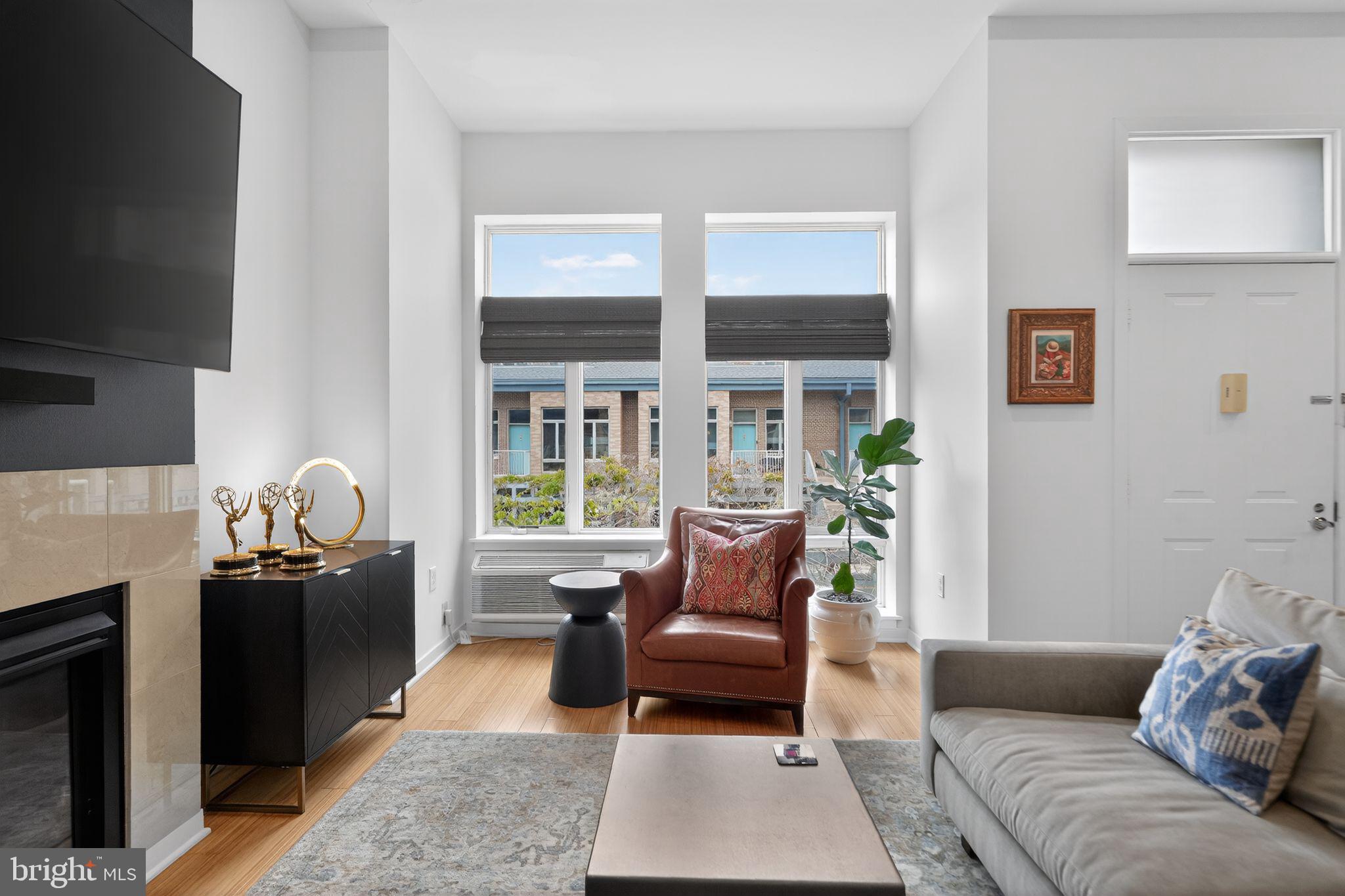 1900 Hamilton Street, Unit D15 Philadelphia, PA 19130 - Photo 3 of 51