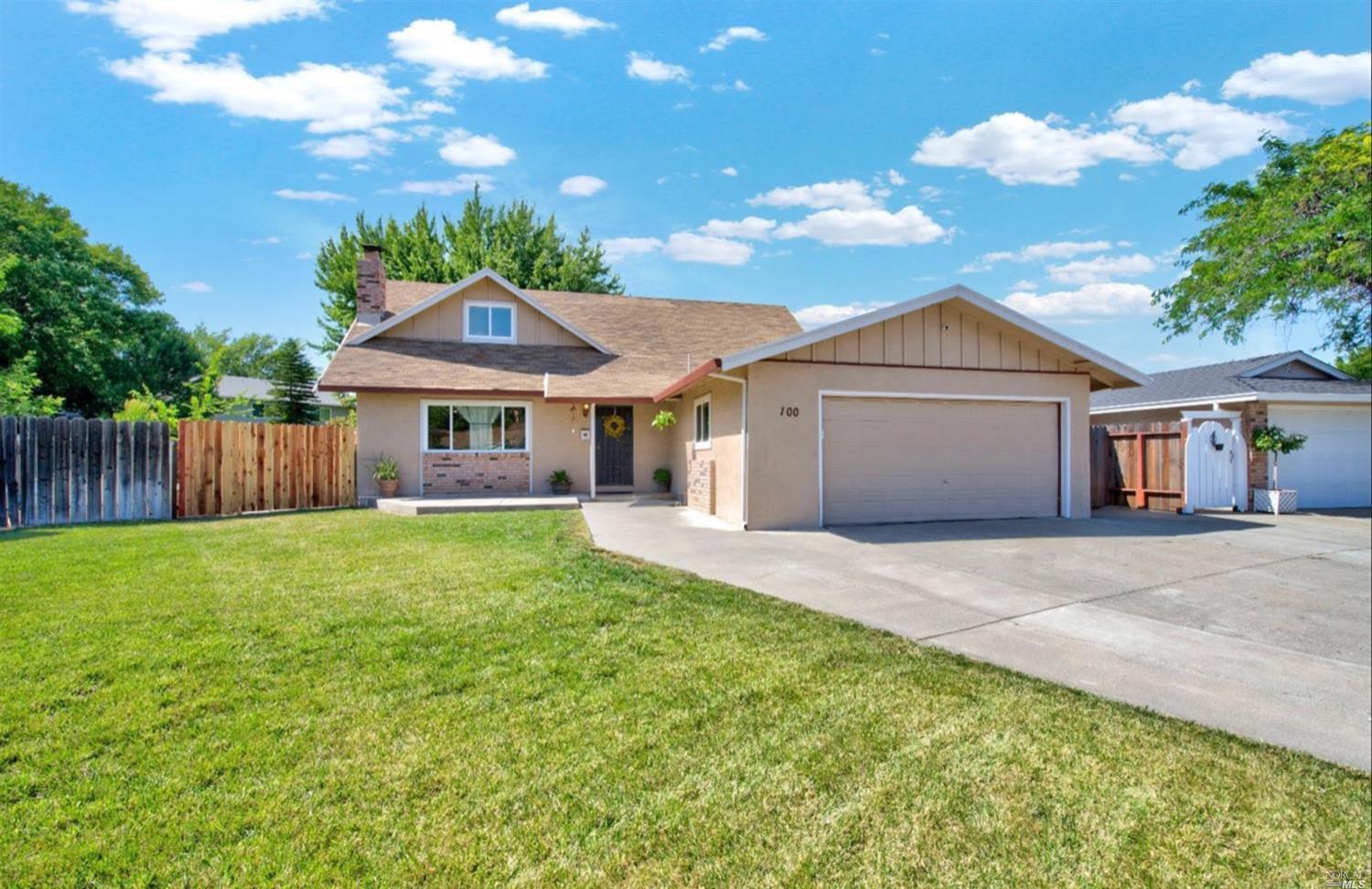 100 Arrowhead Court Vacaville, CA 95687 - Photo 2 of 40 a front view of a house with garden