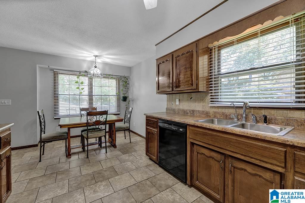 4724 Caldwell Mill Road Birmingham, AL 35243 - Photo 7 of 20