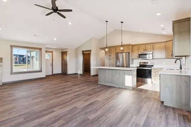 $372,900 | 484 Coyote Way, New Richmond, WI 54017