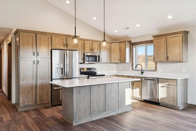 $372,900 | 484 Coyote Way, New Richmond, WI 54017