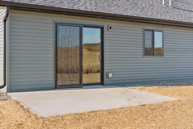 $372,900 | 484 Coyote Way, New Richmond, WI 54017