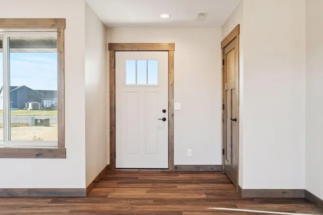 $372,900 | 484 Coyote Way, New Richmond, WI 54017