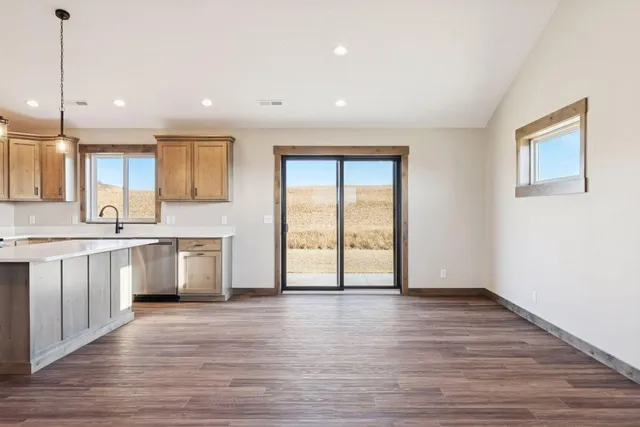 $372,900 | 484 Coyote Way, New Richmond, WI 54017