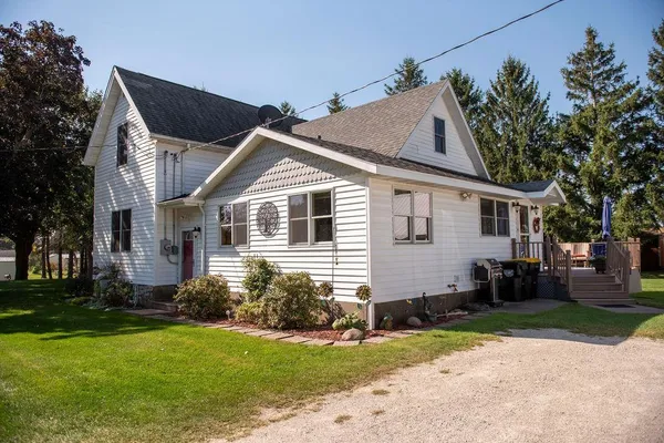 $325,000 | 114 Fillmore Street East, Wykoff, MN 55990