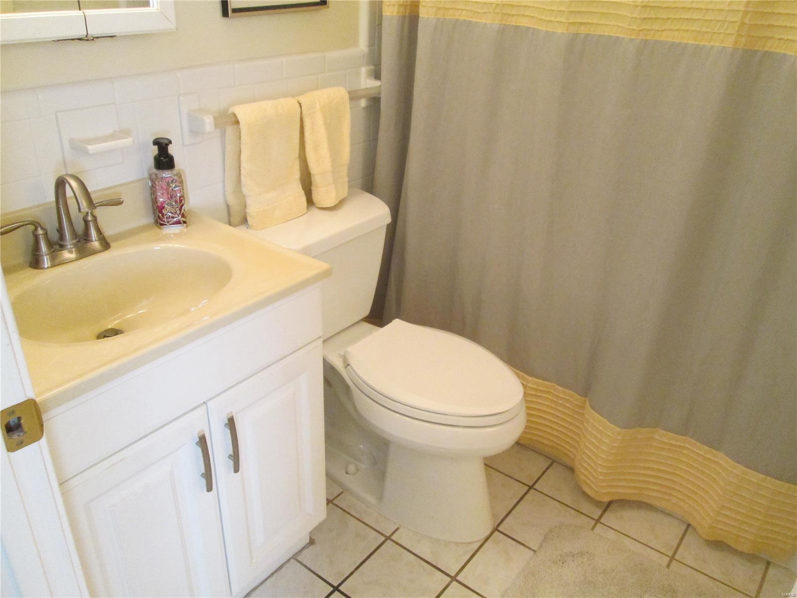 780 Buckley Road St. Louis, MO 63125 - Photo 11 of 23