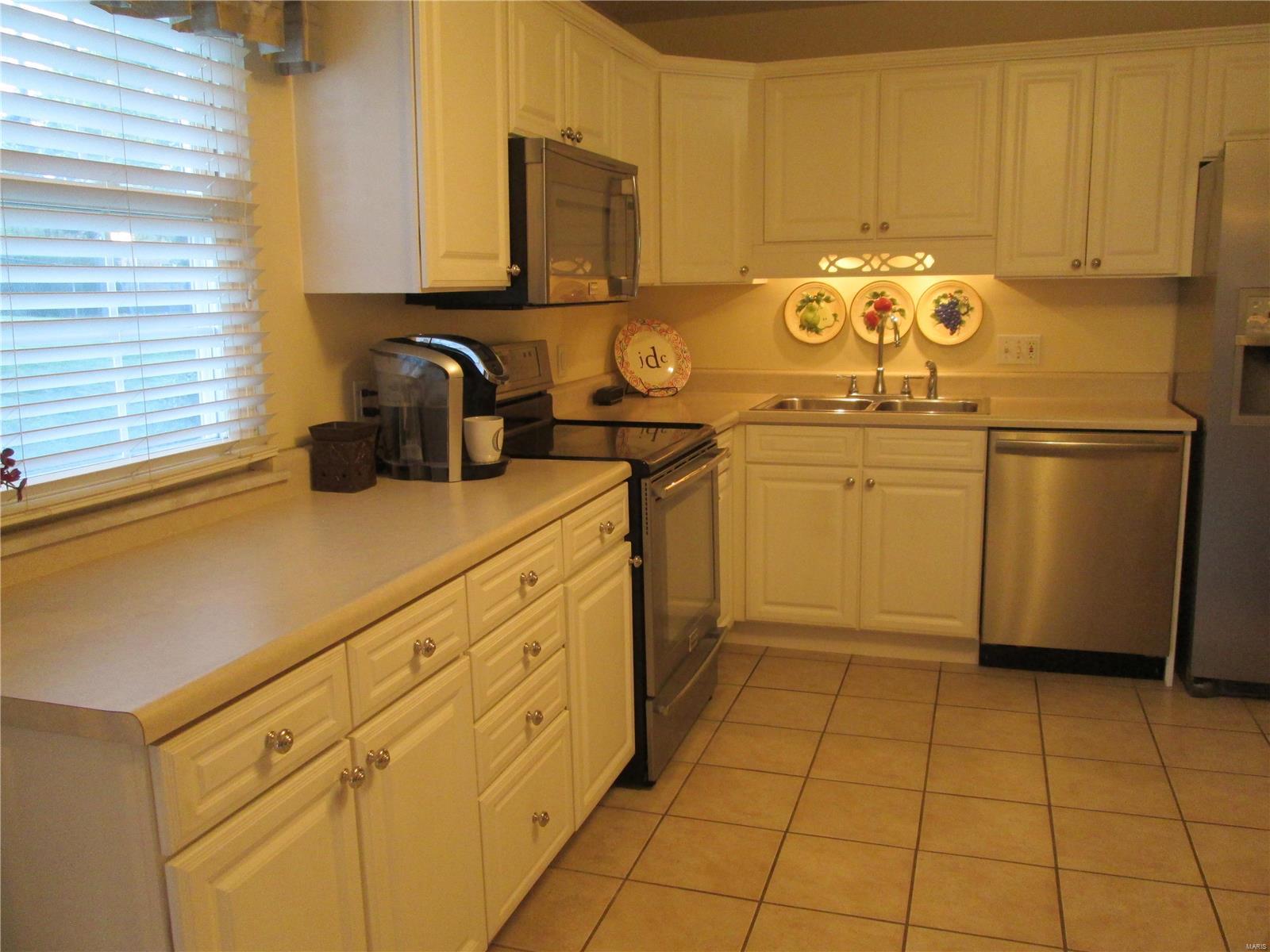 780 Buckley Road St. Louis, MO 63125 - Photo 17 of 23