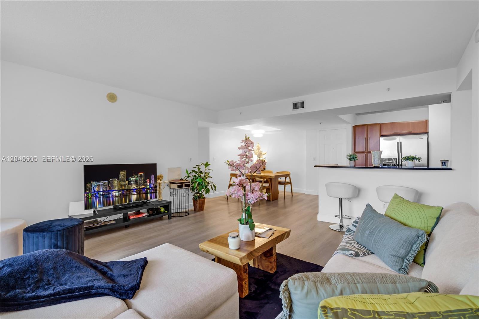 3232 Southwest 22nd Terrace, Unit 804 Miami, FL 33145 - Photo 13 of 32