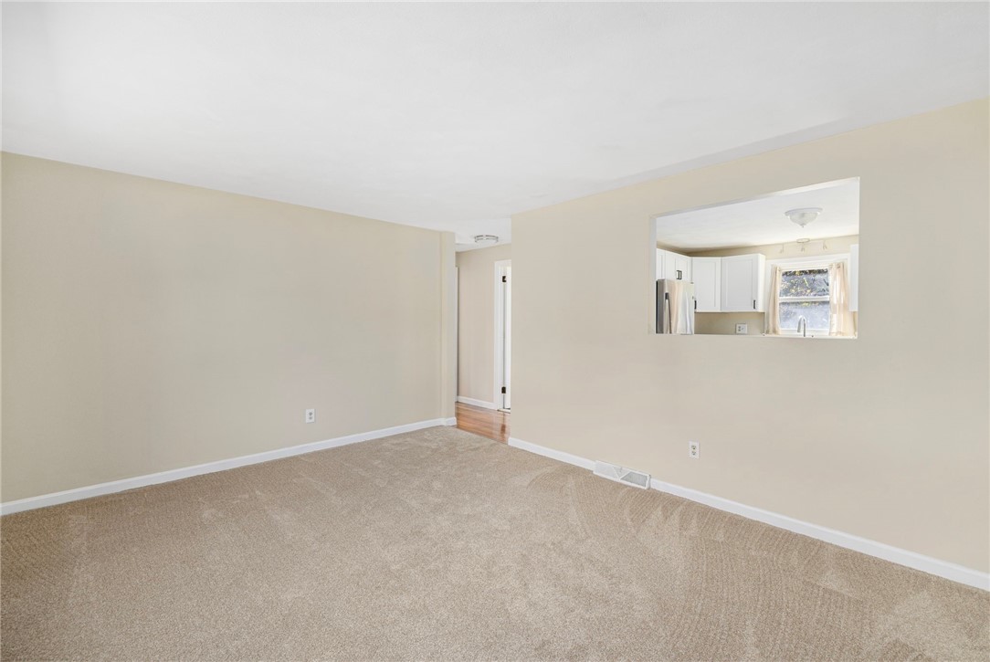 622 Dry Bridge Road North Kingstown, RI 02852 - Photo 5 of 14