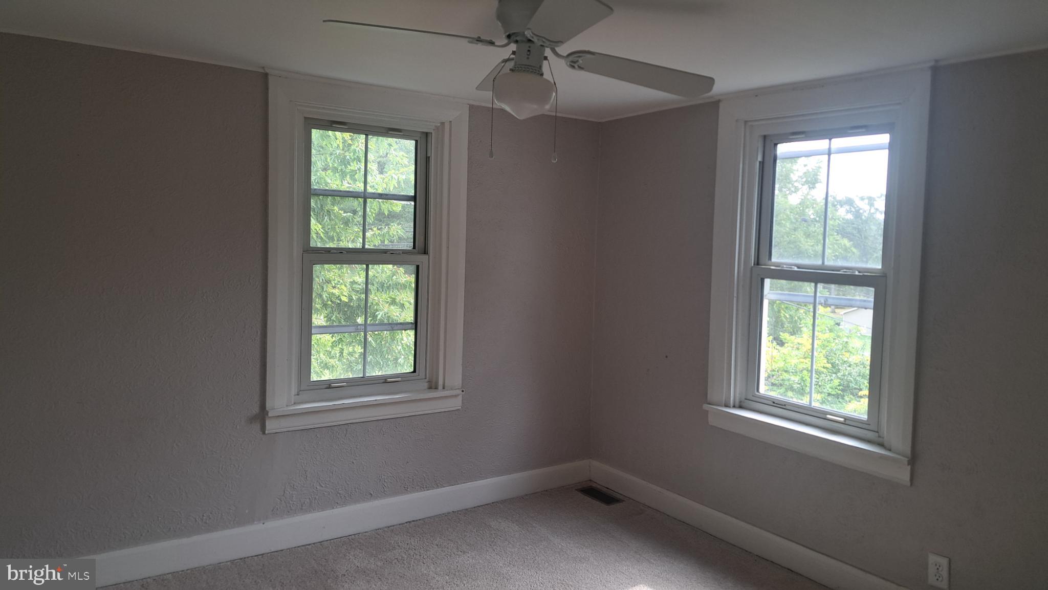 21 North York Road Dillsburg, PA 17019 - Photo 5 of 18