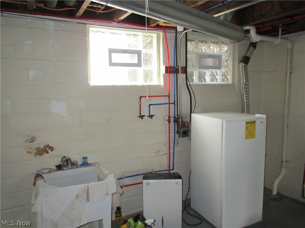 16004 West Park Road Cleveland, OH 44111 - Photo 28 of 31 Gallery Image 28
