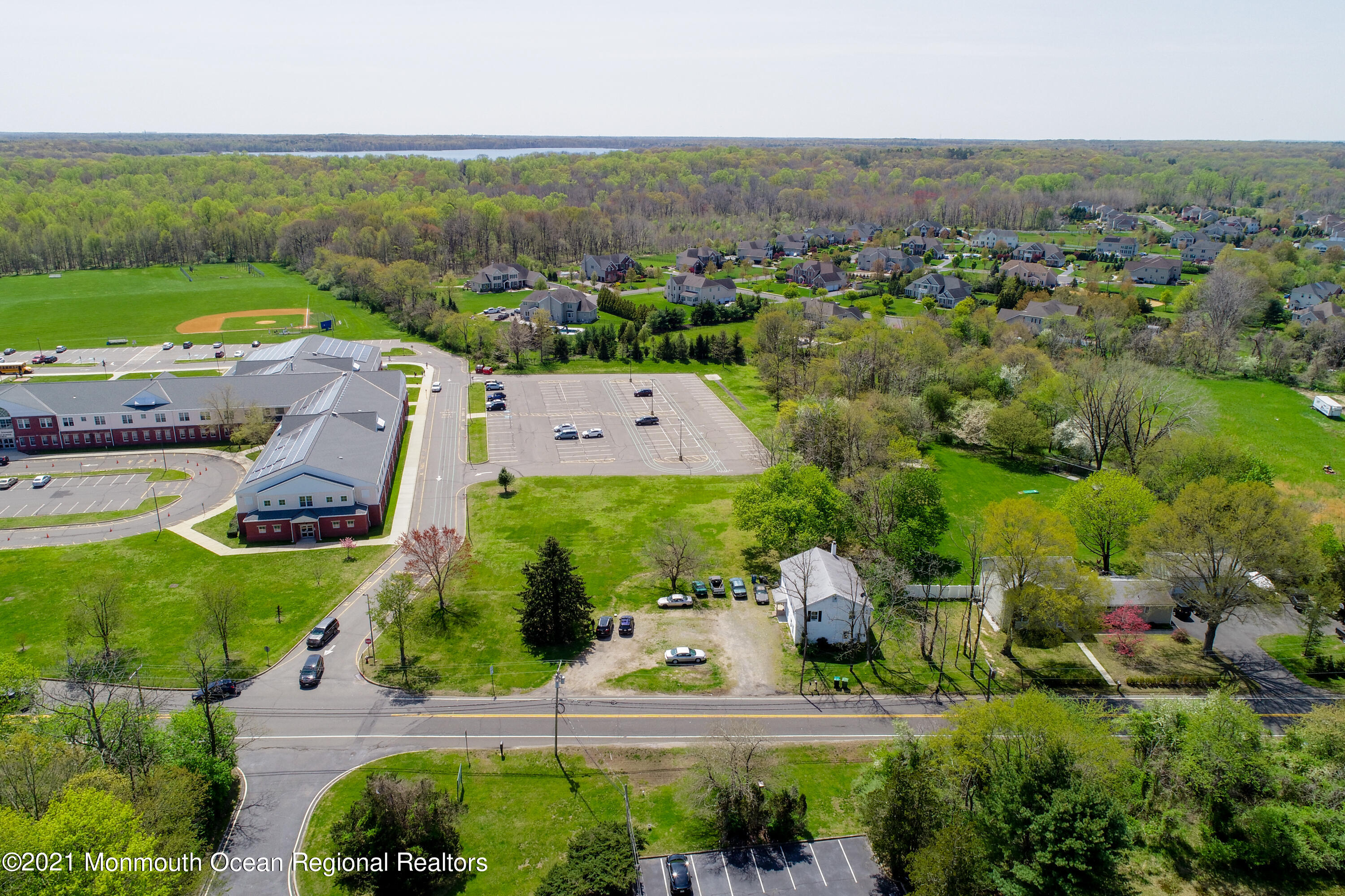 511 Squankum Yellowbrook Road Farmingdale, NJ 07727 - Photo 12 of 27 14