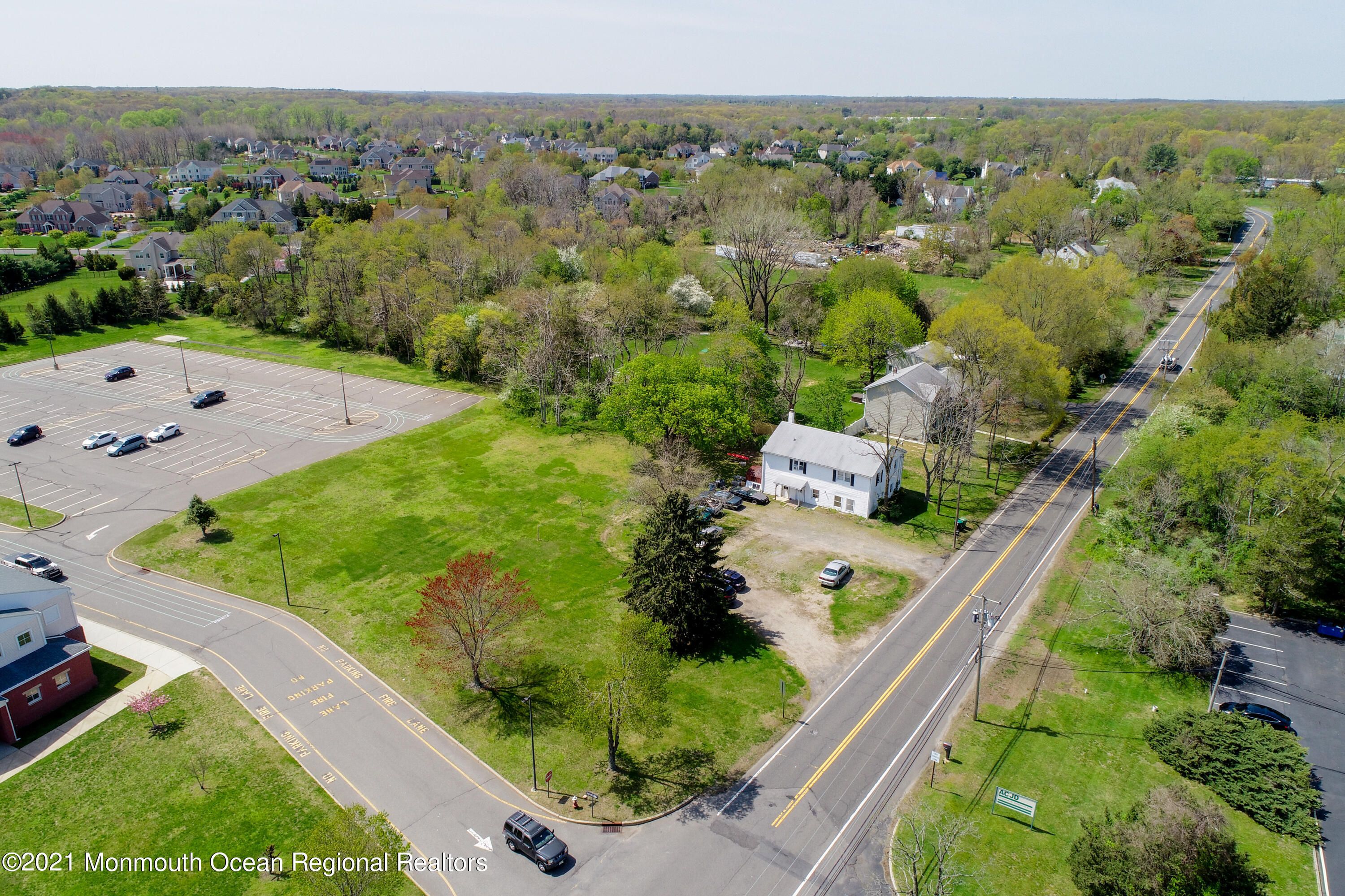 511 Squankum Yellowbrook Road Farmingdale, NJ 07727 - Photo 14 of 27 16