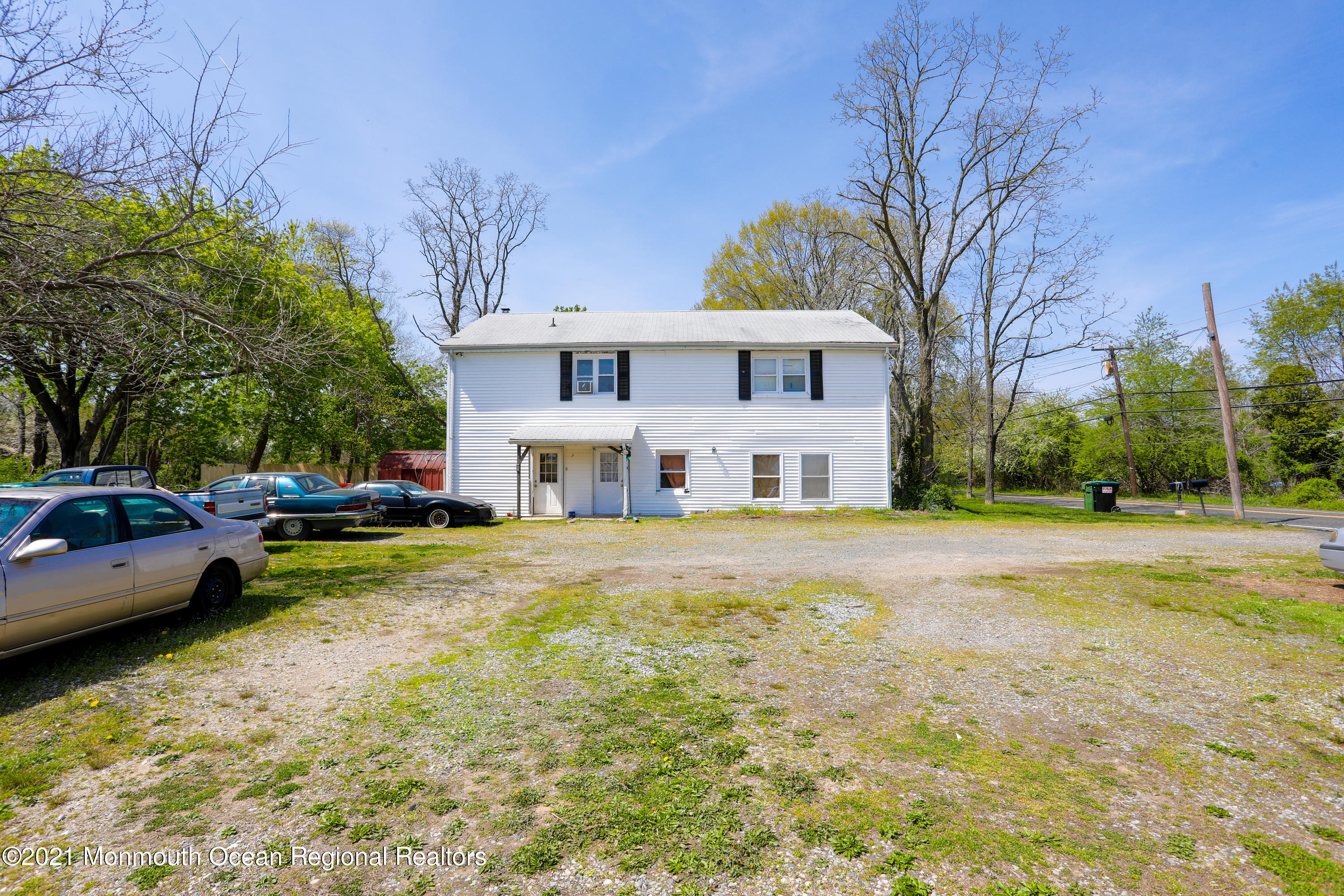 511 Squankum Yellowbrook Road Farmingdale, NJ 07727 - Photo 2 of 27 2