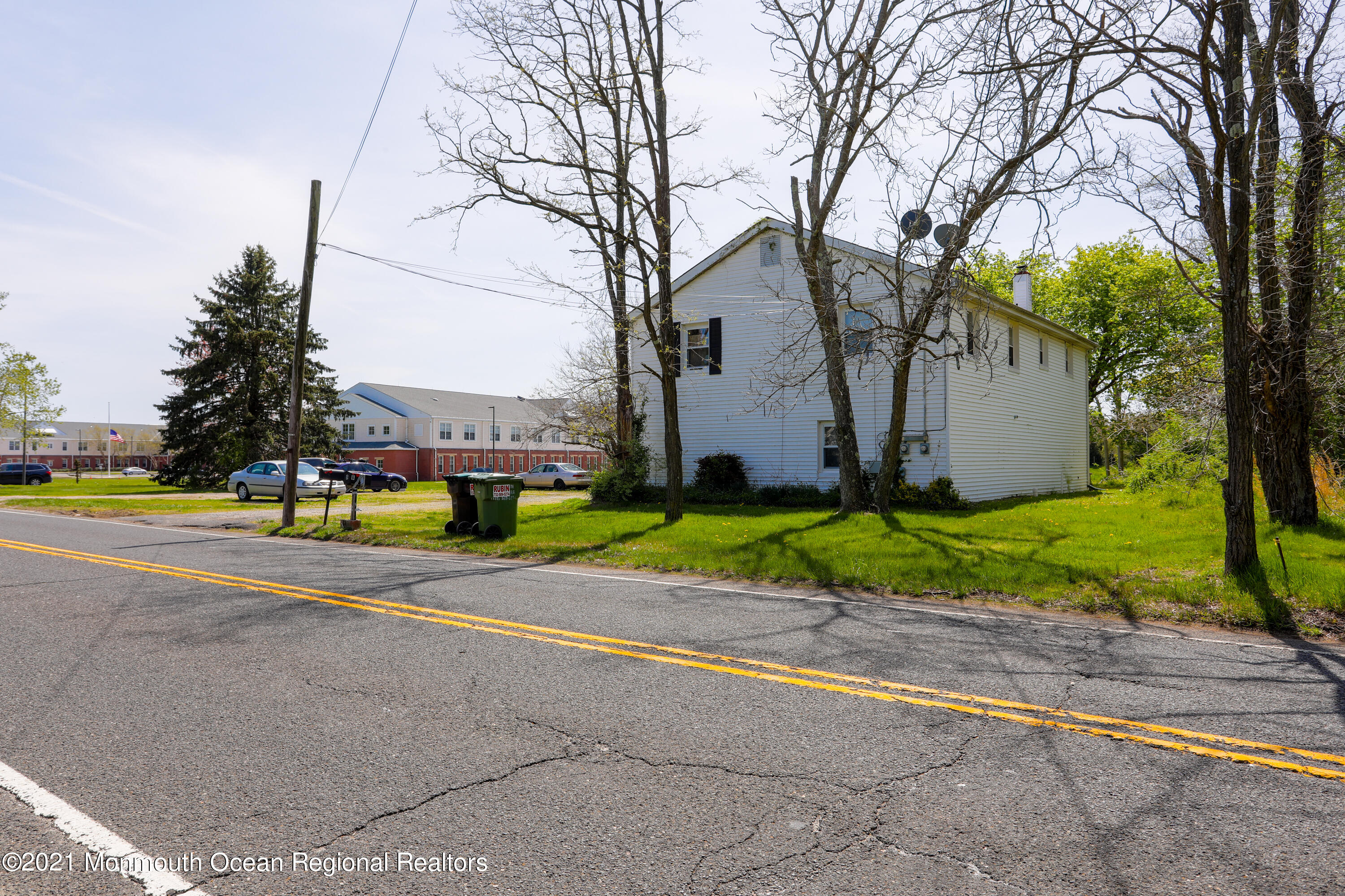 511 Squankum Yellowbrook Road Farmingdale, NJ 07727 - Photo 26 of 27 28