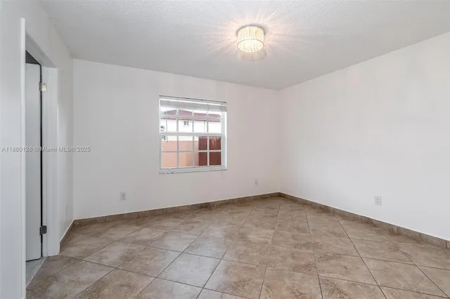 $3,200 | 2236 West 74th Place, Unit 9C, Hialeah, FL 33016