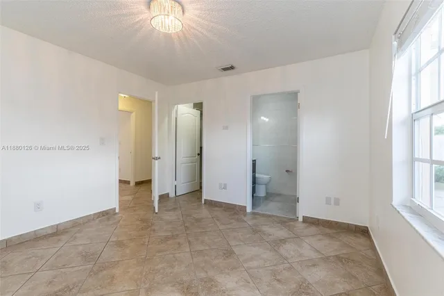 $3,200 | 2236 West 74th Place, Unit 9C, Hialeah, FL 33016