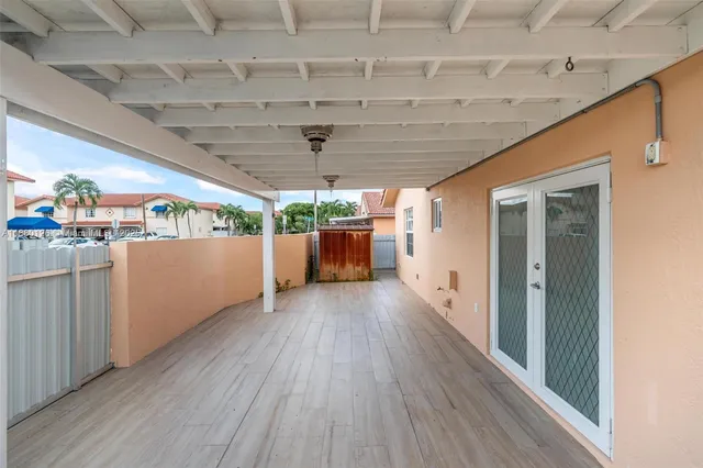 $3,200 | 2236 West 74th Place, Unit 9C, Hialeah, FL 33016