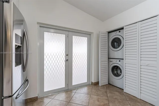 $3,200 | 2236 West 74th Place, Unit 9C, Hialeah, FL 33016