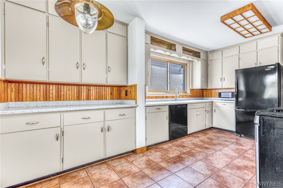 62 Pearl Street Batavia City, NY 14020 - Photo 10 of 32