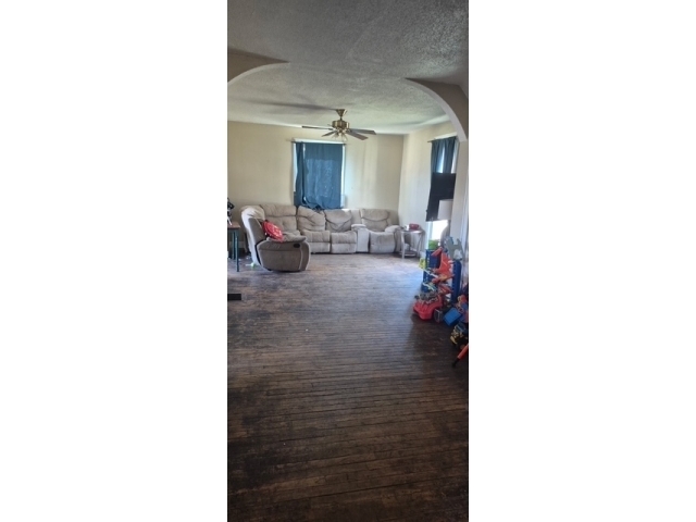 1208 West 3rd Street Anderson, IN 46016 - Photo 8 of 17