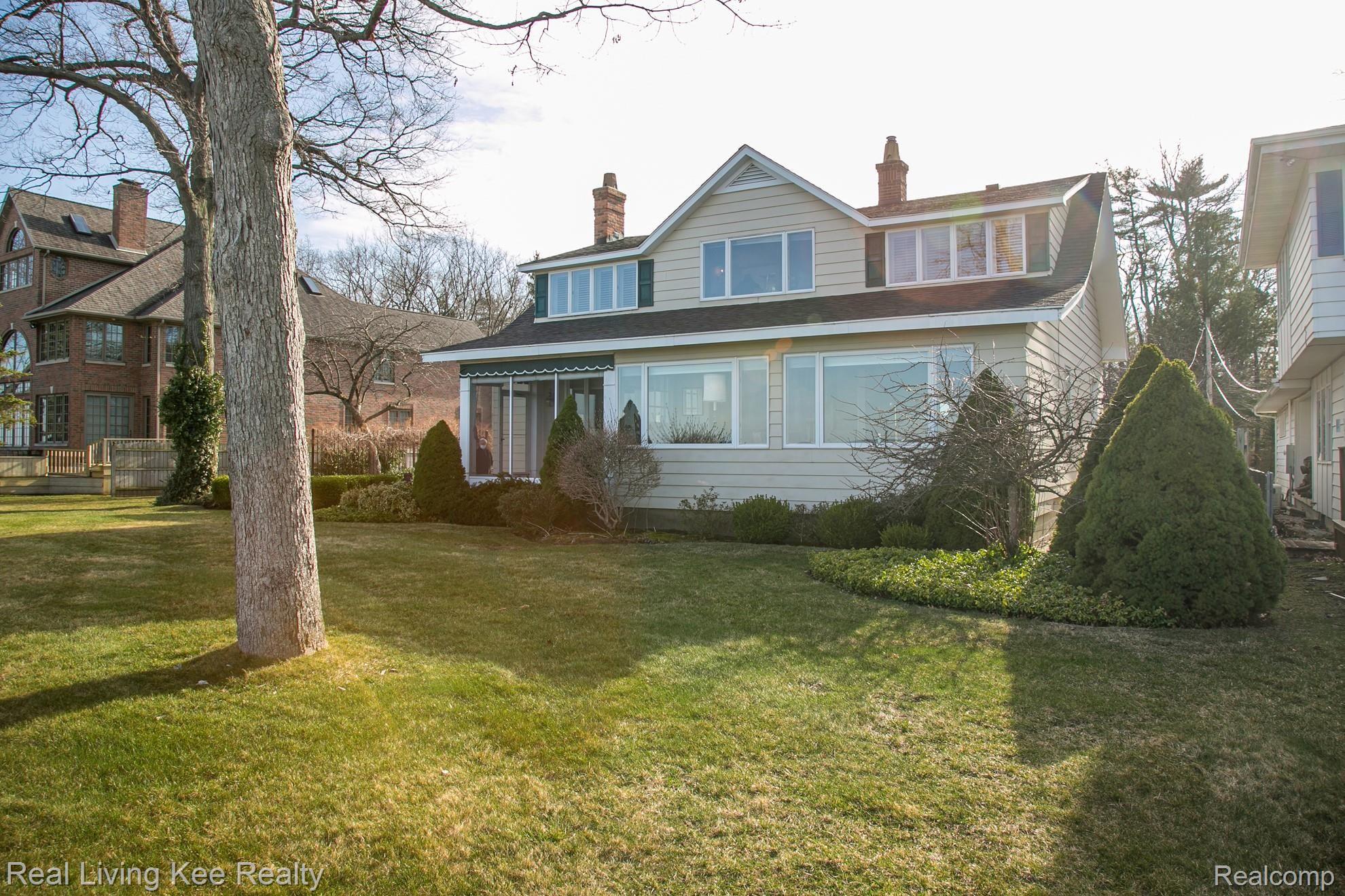 5076 Lakeshore Road Fort Gratiot, MI 48059 - Photo 26 of 41 lakesh026.jpg