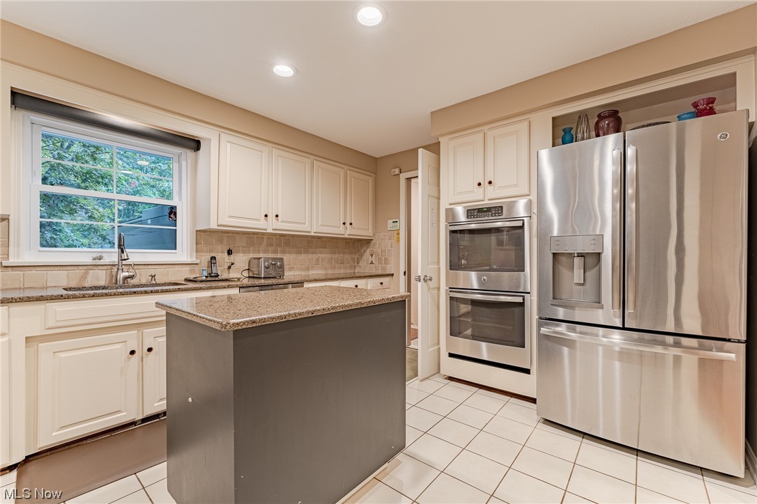 15294 Dale Road Chagrin Falls, OH 44022 - Photo 8 of 34 Gallery Image 8