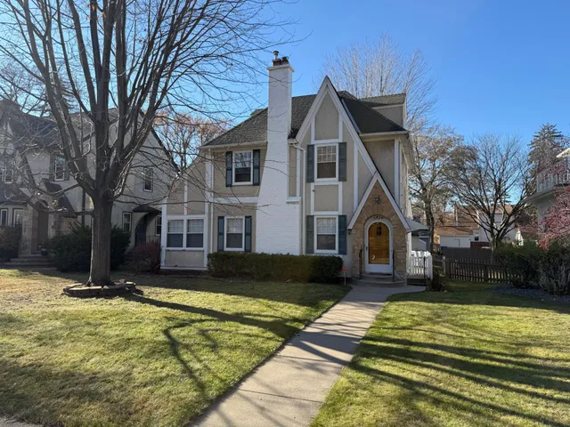 $495,000 | 5424 3rd Avenue South, Minneapolis, MN 55419