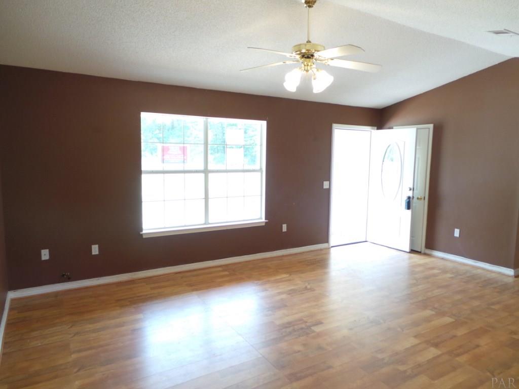 6473 Da Lisa Road Milton, FL 32583 - Photo 4 of 16 Gallery Image 4