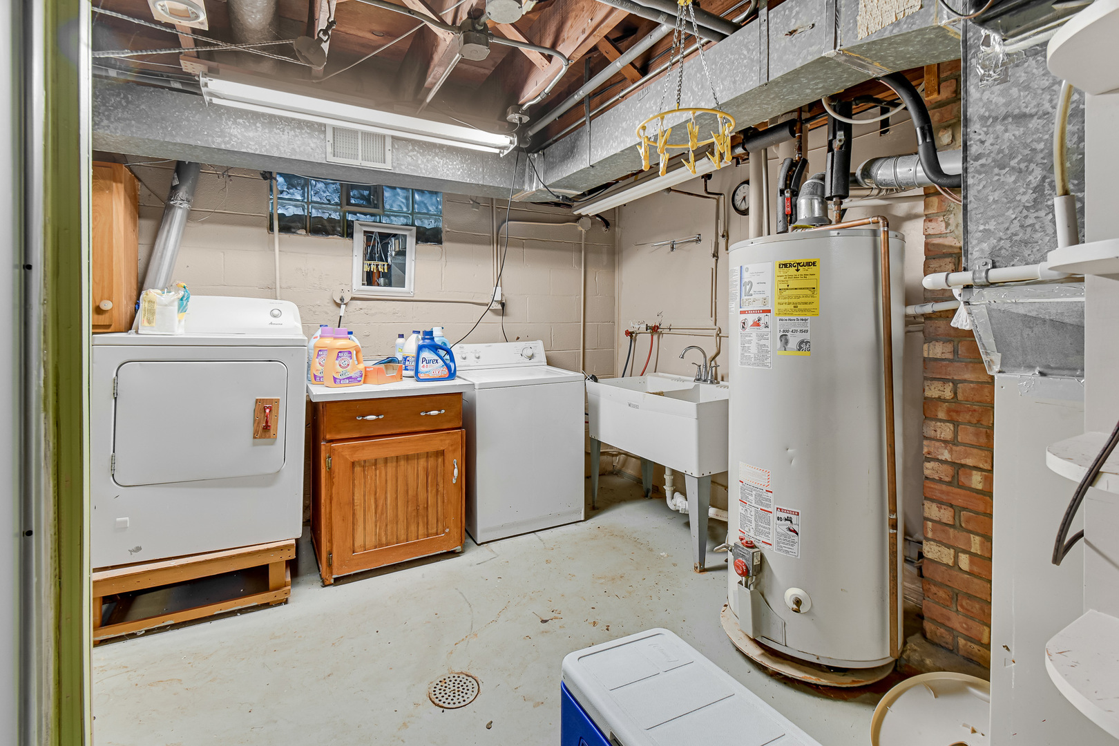 3346 Bernice Road Lansing, IL 60438 - Photo 19 of 24 a utility room with dryer and washer