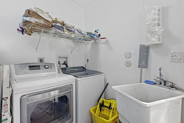 $7,000 | 1925 Coral Gardens Drive, Wilton Manors, FL 33306