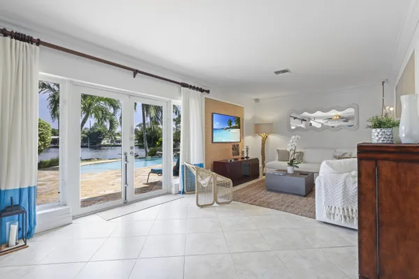 $7,000 | 1925 Coral Gardens Drive, Wilton Manors, FL 33306