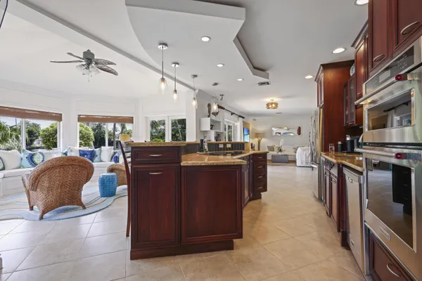 $7,000 | 1925 Coral Gardens Drive, Wilton Manors, FL 33306