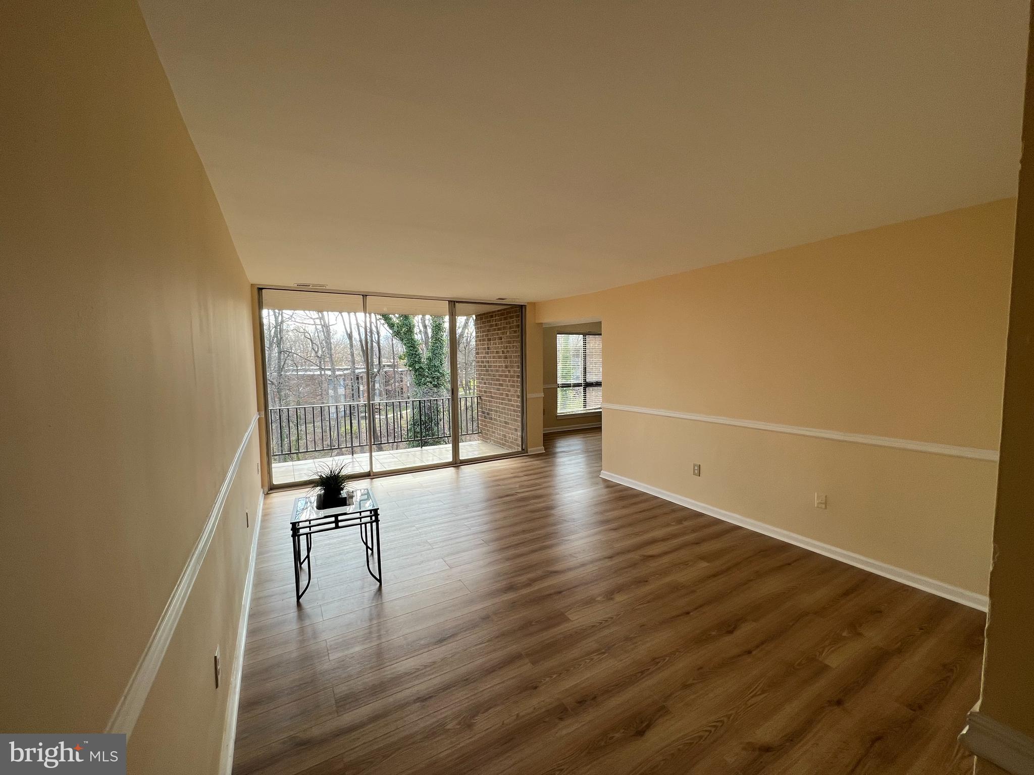 8451 Greenbelt Road, Unit 8451202 Greenbelt, MD 20770 - Photo 2 of 10 Living room