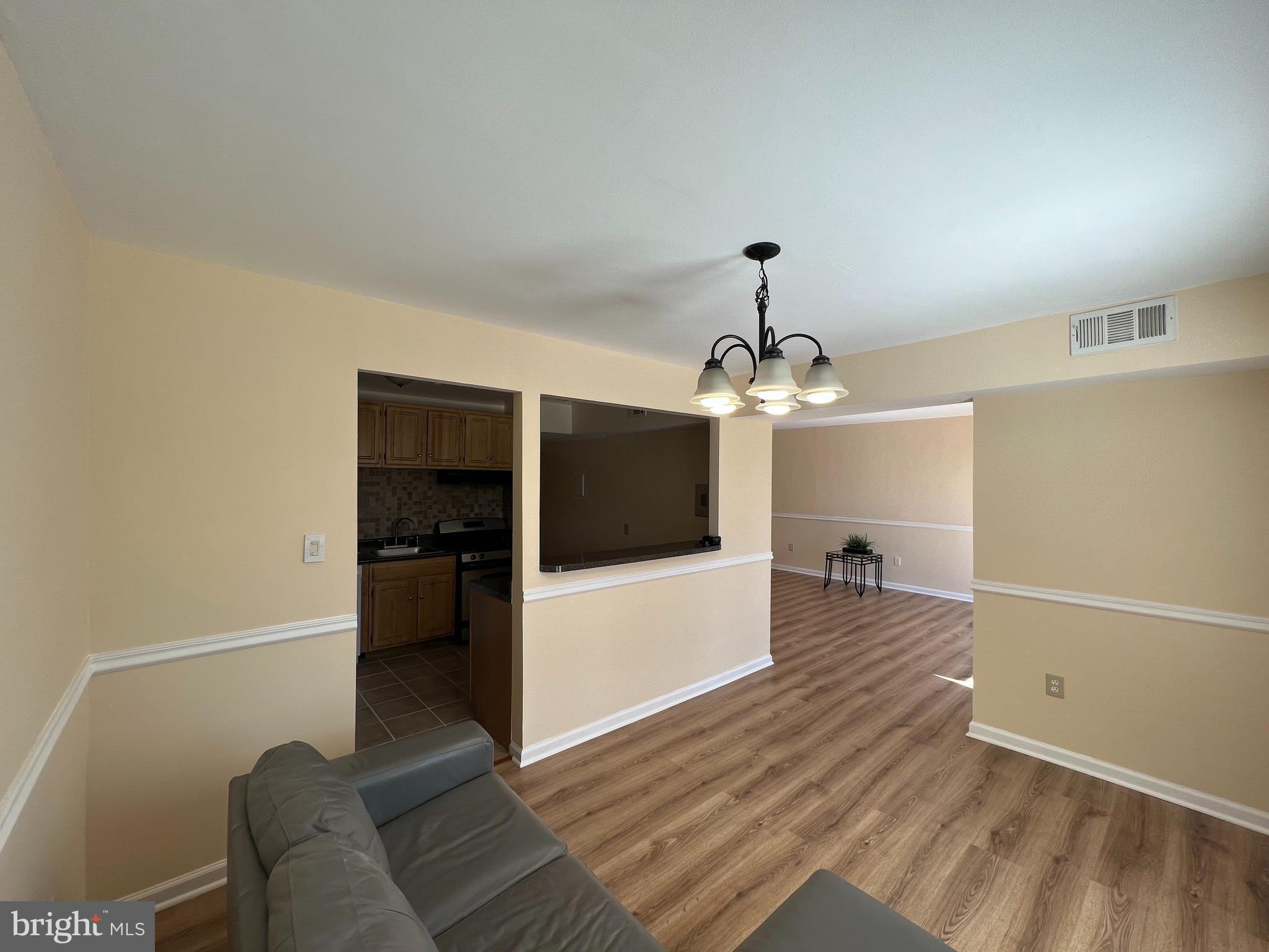 8451 Greenbelt Road, Unit 8451202 Greenbelt, MD 20770 - Photo 9 of 10 Dining