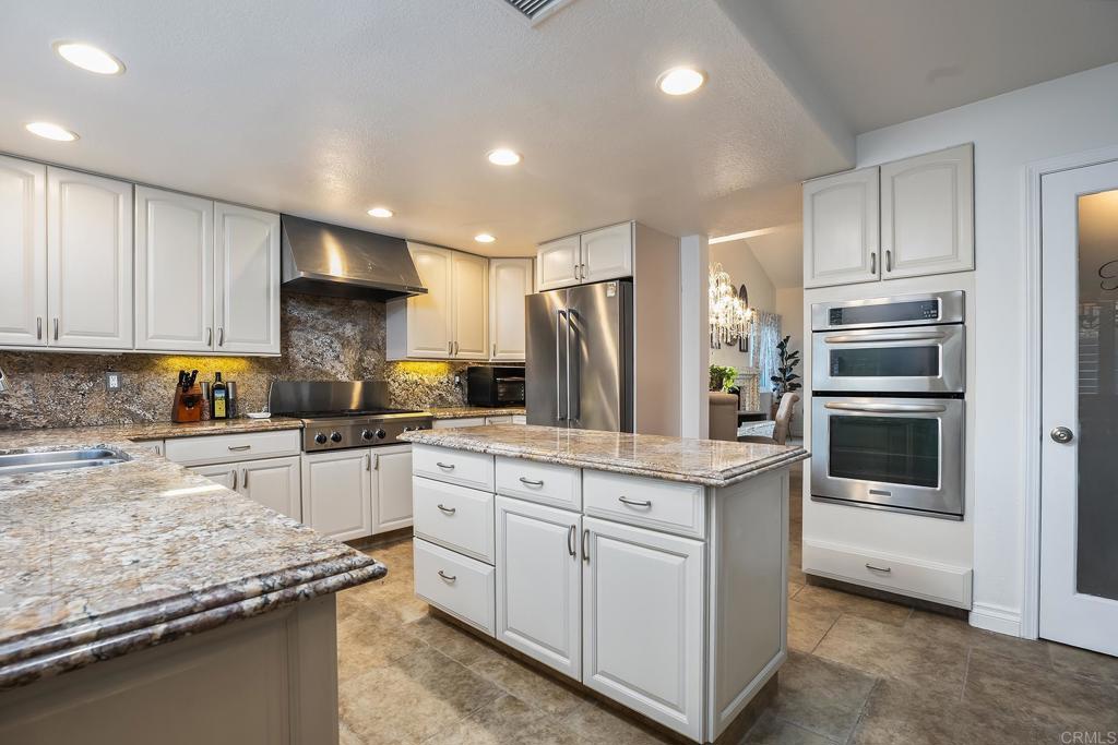 2738 Victoria Circle Alpine, CA 91901 - Photo 17 of 54