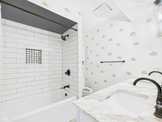 $1,400,000 | 707 Edith Avenue, Noblesville, IN 46060