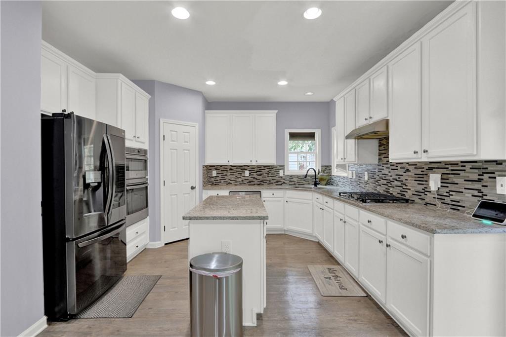 2818 Stockbridge Way Dacula, GA 30019 - Photo 2 of 33