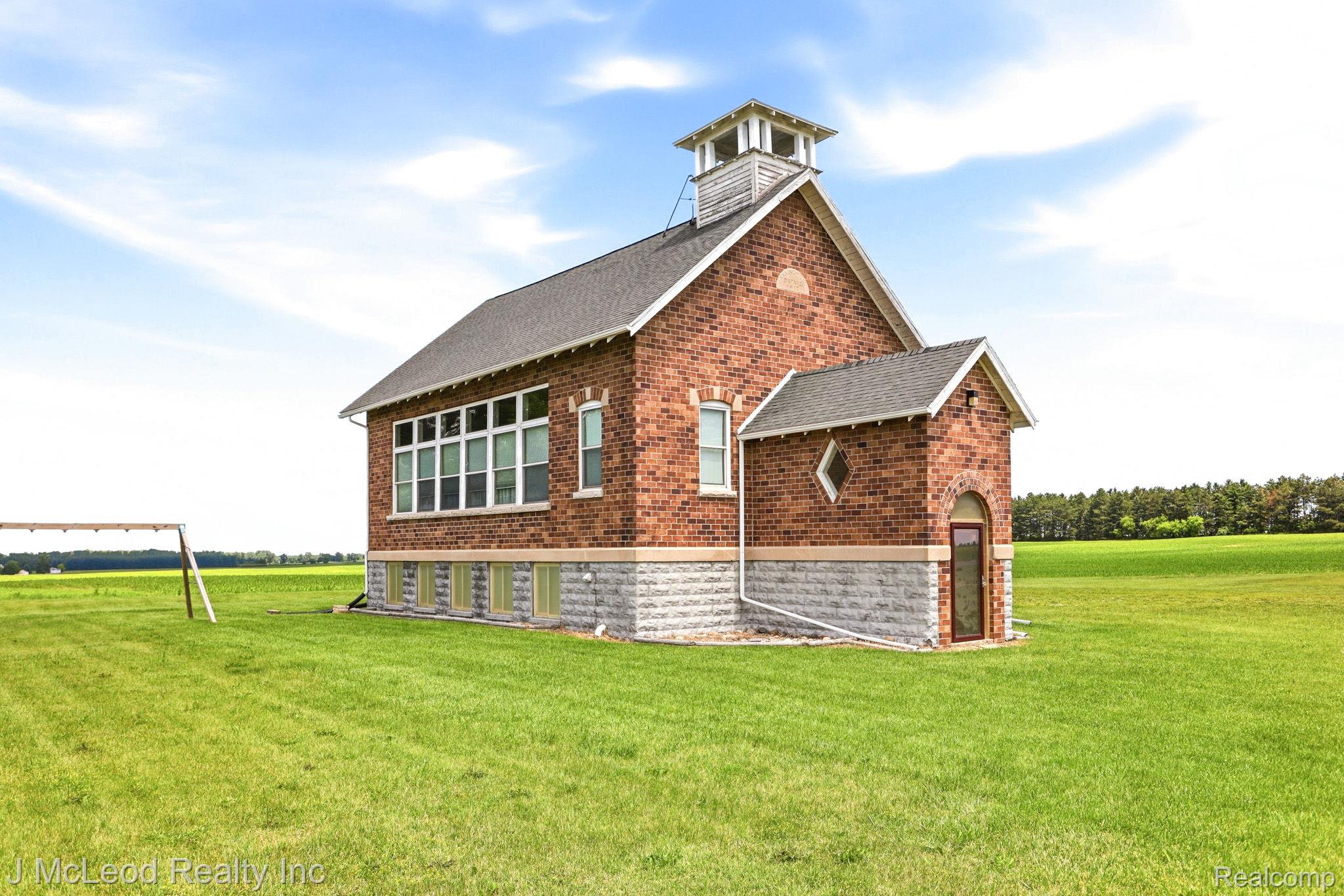 2515 East Akron Road Caro, MI 48723 - Photo 1 of 54 1-web-or-mls-2515 E Akron Rd-16.jpg