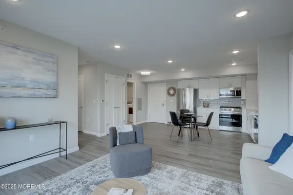 $39,000 | 272 Willow Avenue, Unit 411B, Long Branch, NJ 07740