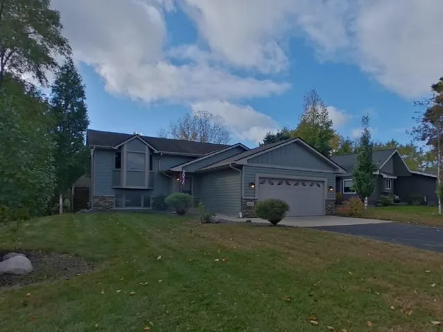 $2,299 | 10430 163rd Street West, Lakeville, MN 55044