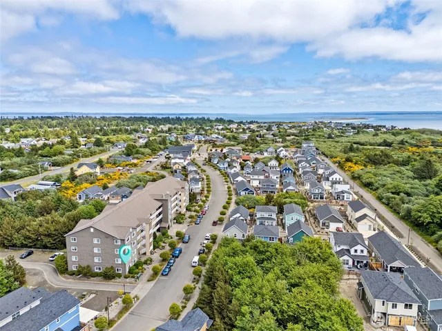 $450,000 | 262 Oyhut Bay Boulevard Southwest, Unit 101, Ocean Shores, WA 98569
