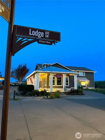 $450,000 | 262 Oyhut Bay Boulevard Southwest, Unit 101, Ocean Shores, WA 98569