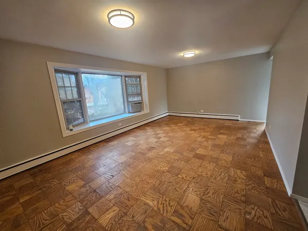 $699,900 | 863 North Northwest Highway, Park Ridge, IL 60068