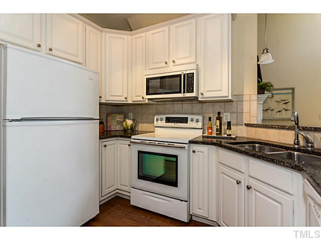 3301 Ranbir Drive Durham, NC 27713 - Photo 7 of 24