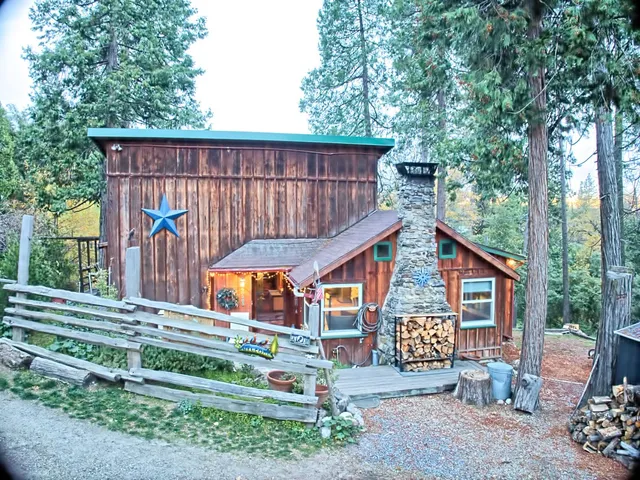 a view of outdoor space